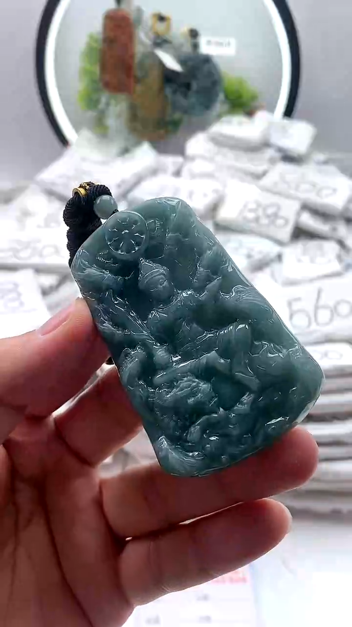 【闪购商品】翡翠颈饰未镶嵌文殊