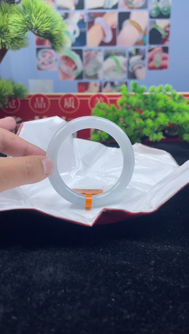 翡翠未镶嵌手镯手镯18