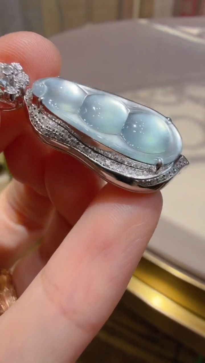 吊坠(不含链)18K金镶嵌翡翠多样性团购发一件