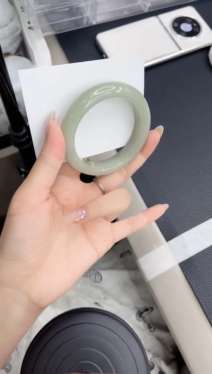 石英质玉手镯未镶嵌55-56.1