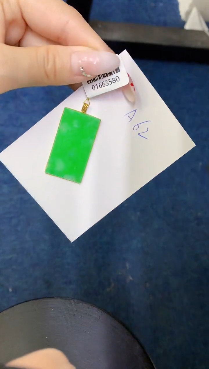 【闪购商品】翡翠颈饰18K金镶嵌00000000000