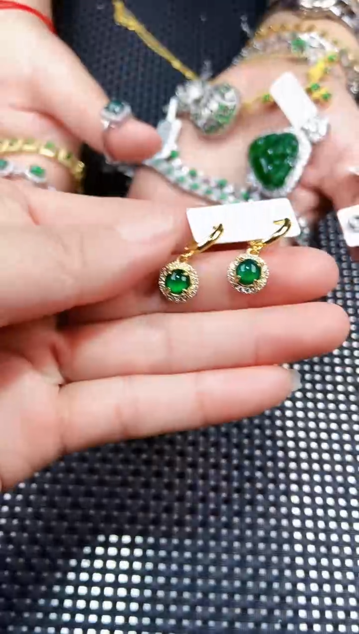 【闪购商品】翡翠耳饰未镶嵌1111111111
