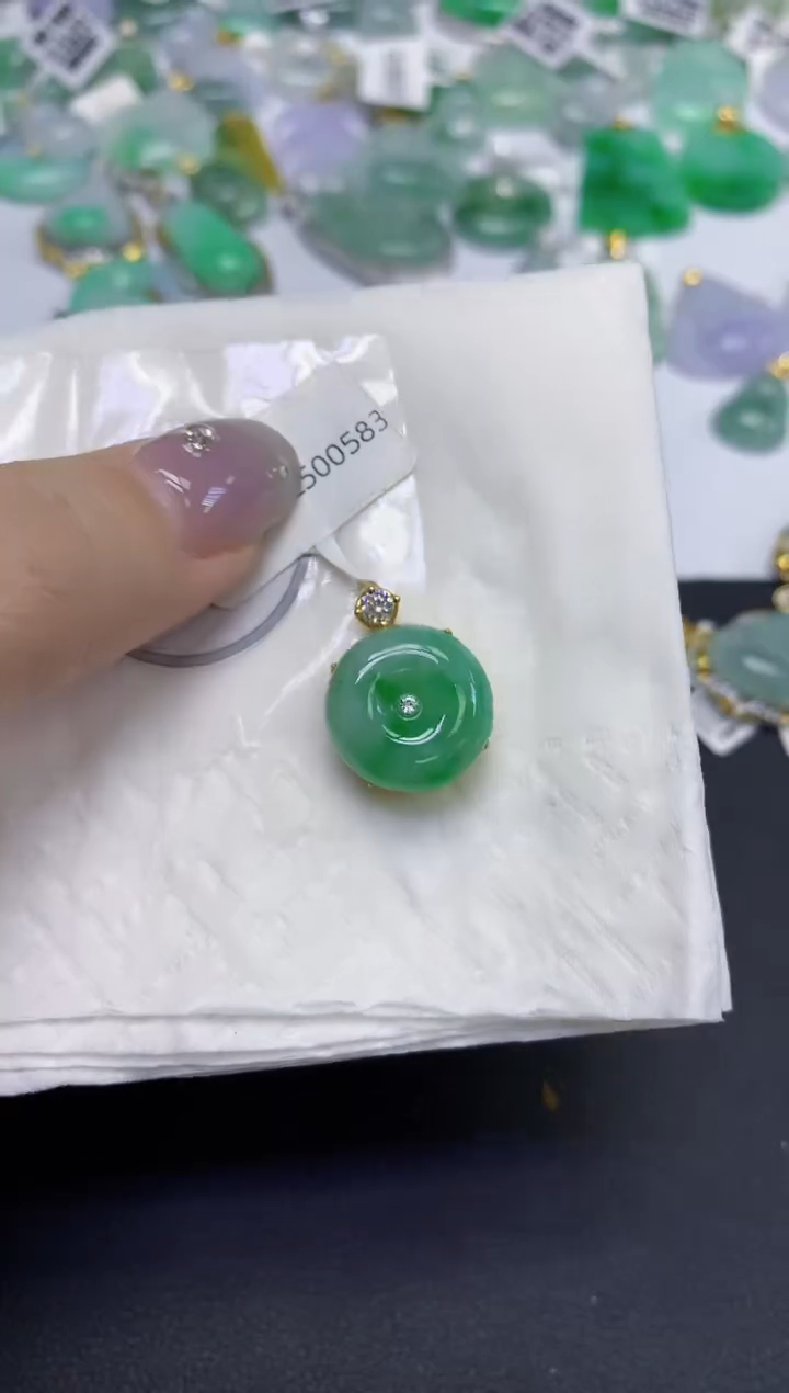 颈饰未镶嵌翡翠天然缅甸翡翠A货百元以上9元证书费自理