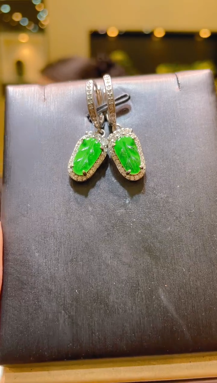 翡翠未镶嵌吊坠(不含链)A13