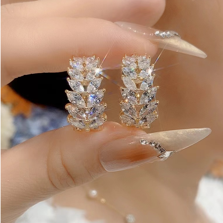 铜合金合成锆石耳饰 气质轻奢时尚百搭小众简约个性精致P19