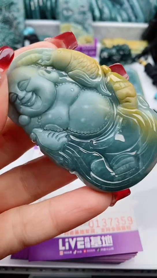 【闪购商品】翡翠颈饰未镶嵌               
