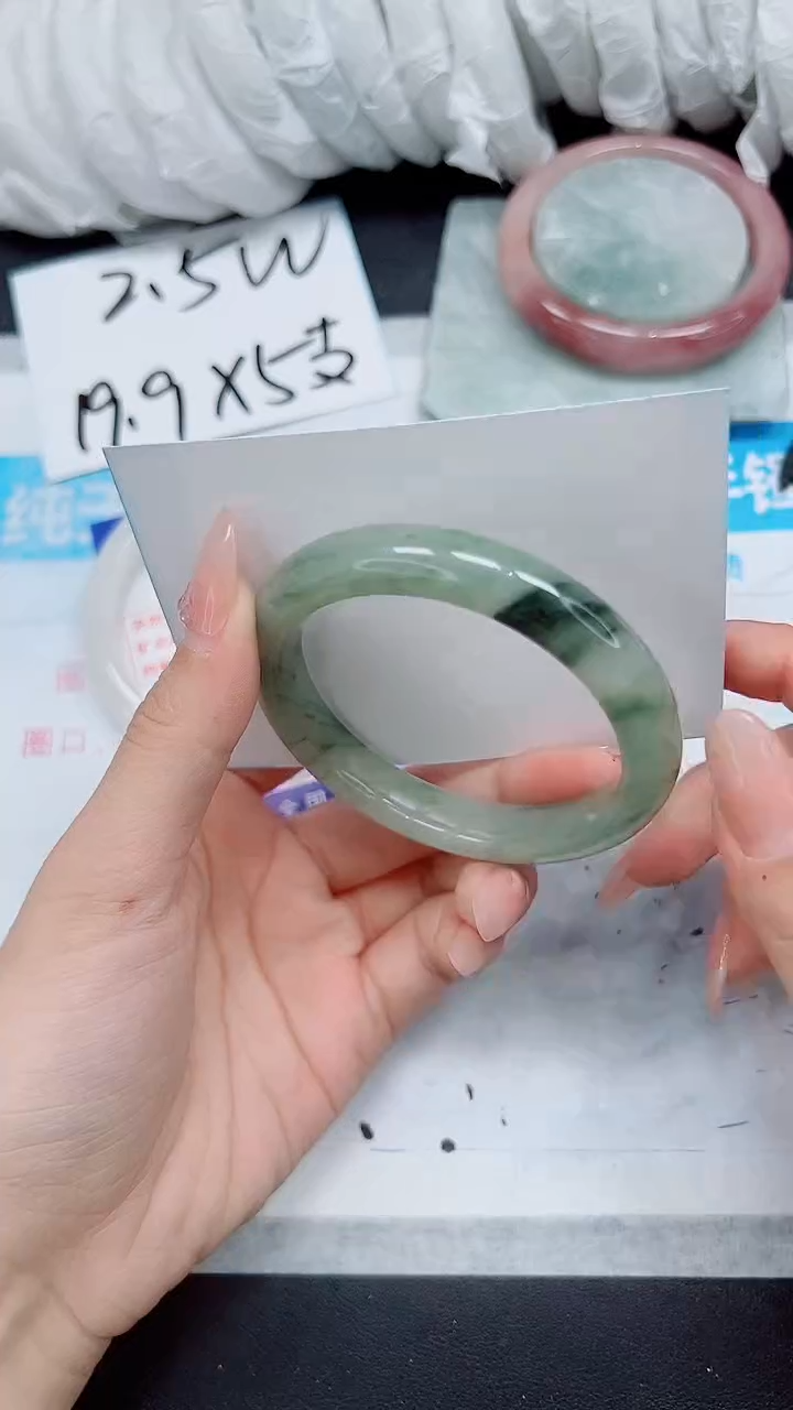 【闪购商品】石英质玉手镯未镶嵌A249-56/57