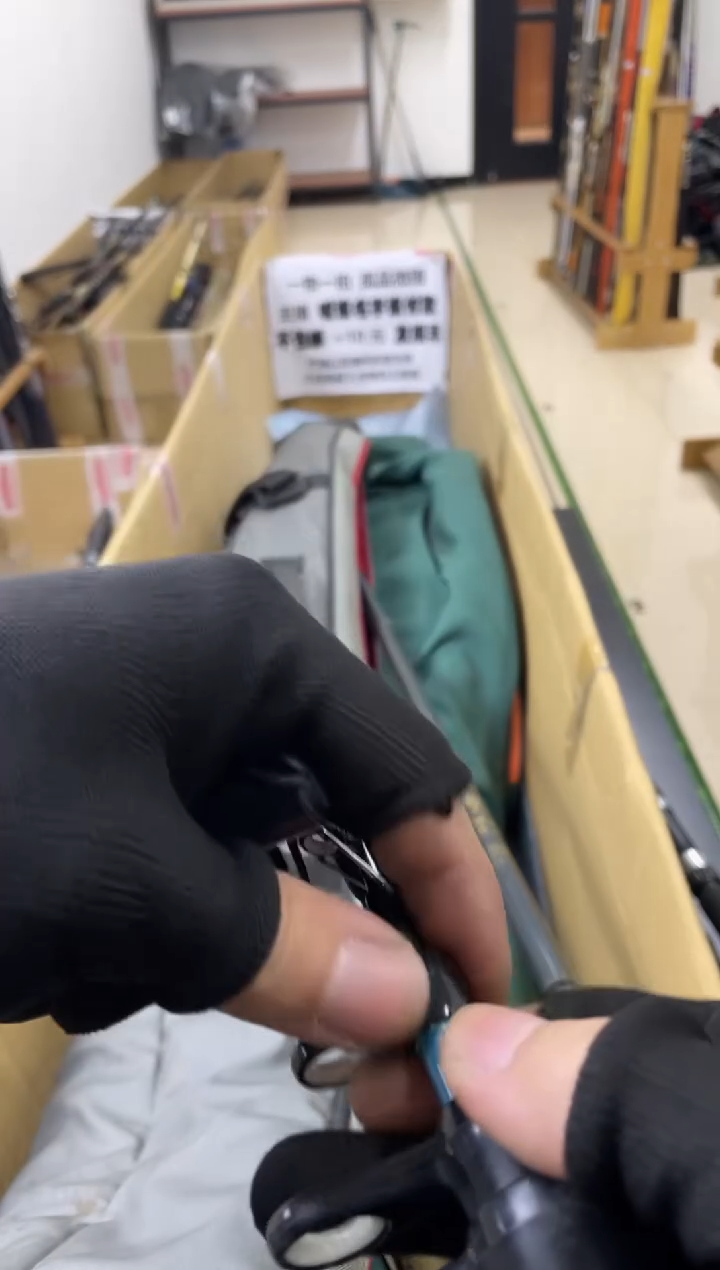 鬰*孤品微瑕，以直播间介绍为准，加10元发顺丰。