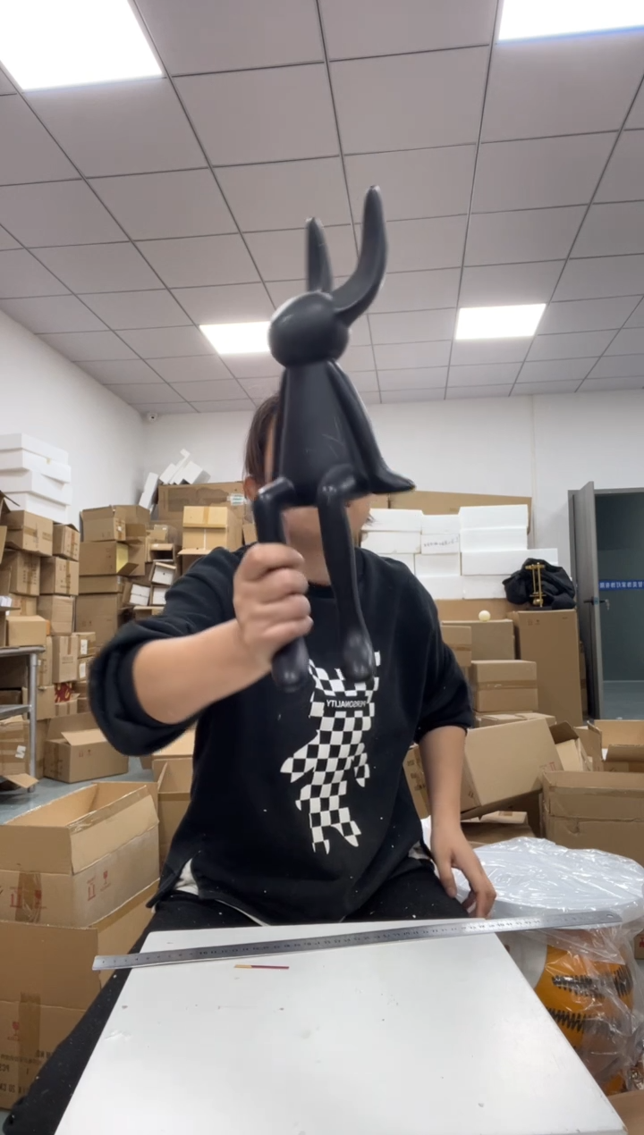 树脂中号坐姿兔黑色