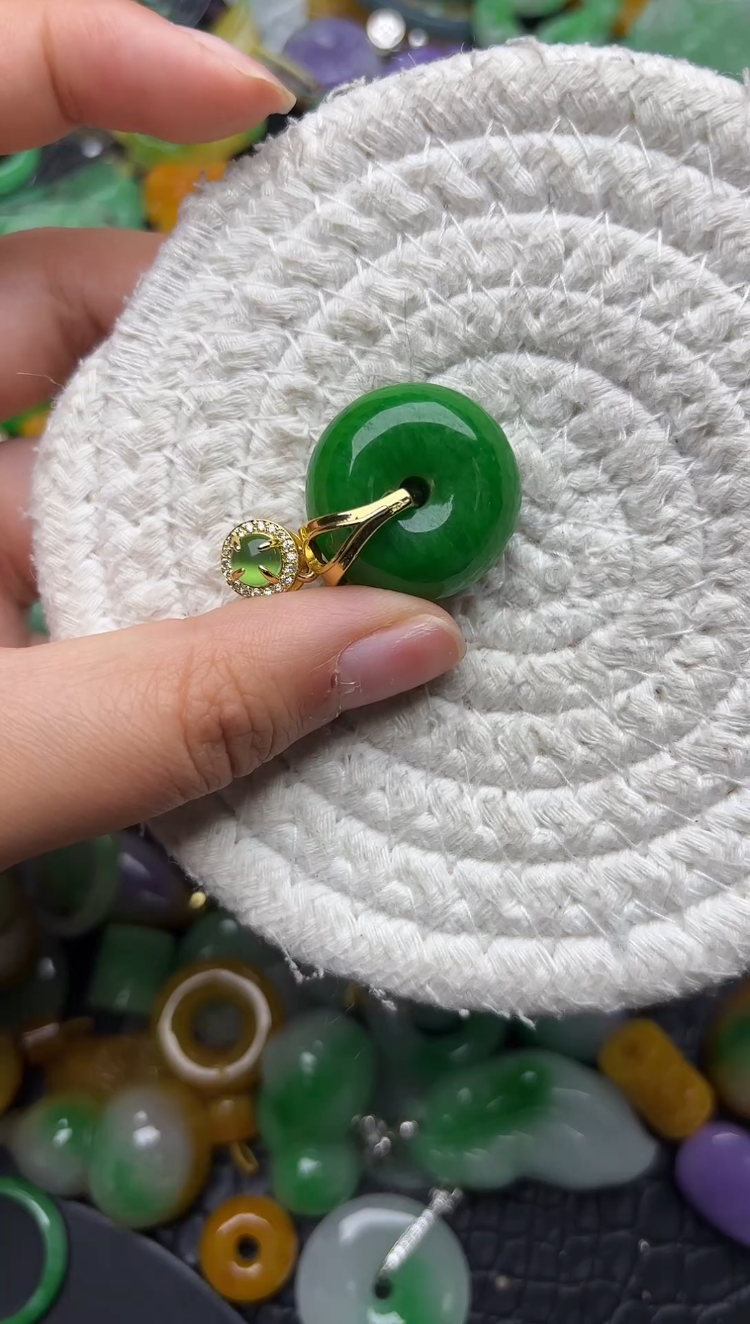 颈饰未镶嵌翡翠缅甸翡翠吊坠