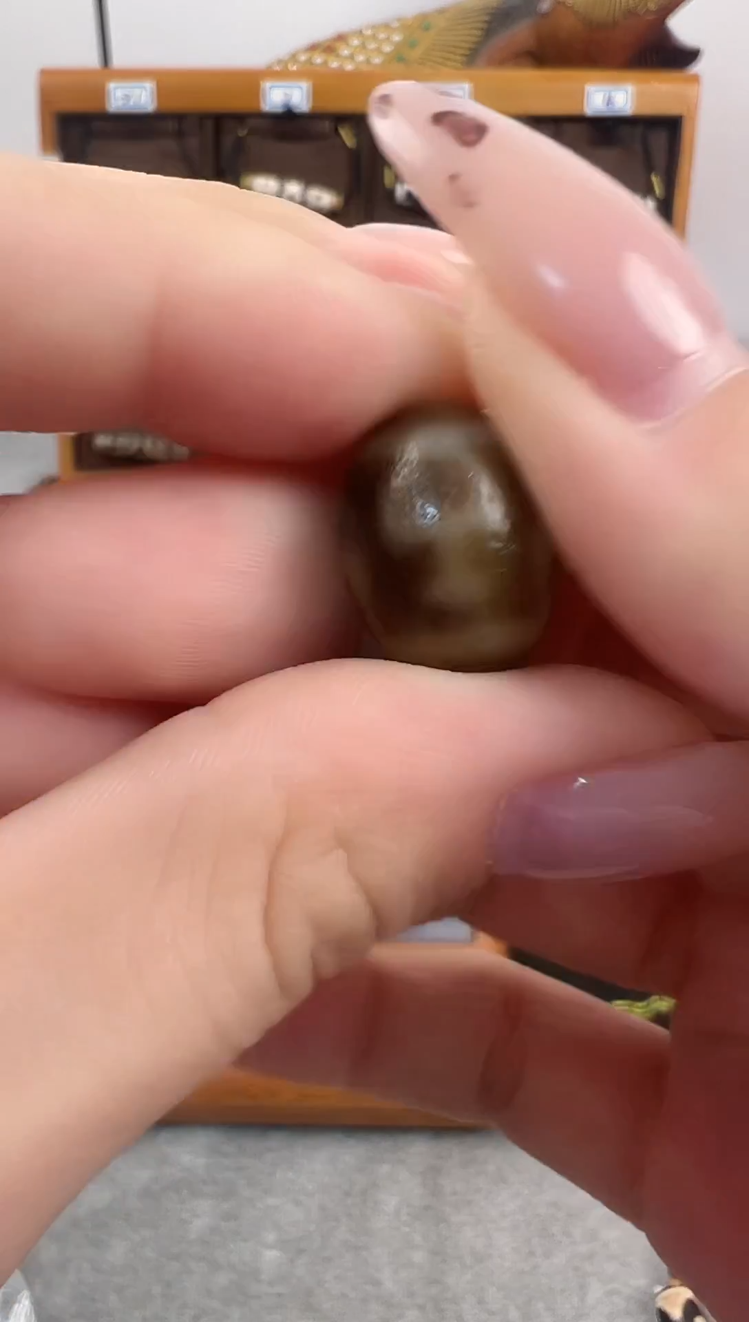 玛瑙/玉髓（覆膜）颈饰未镶嵌65.（微瑕）