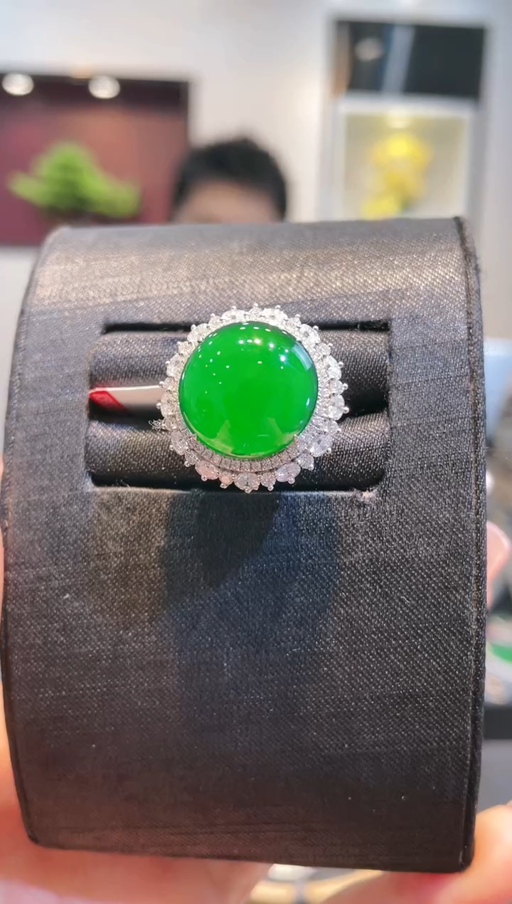 【闪购商品】翡翠颈饰18K金镶嵌A83天然A货翡翠两用款戒指