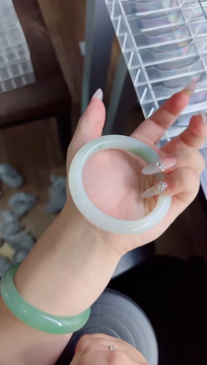 石英质玉手镯未镶嵌A127-54.55