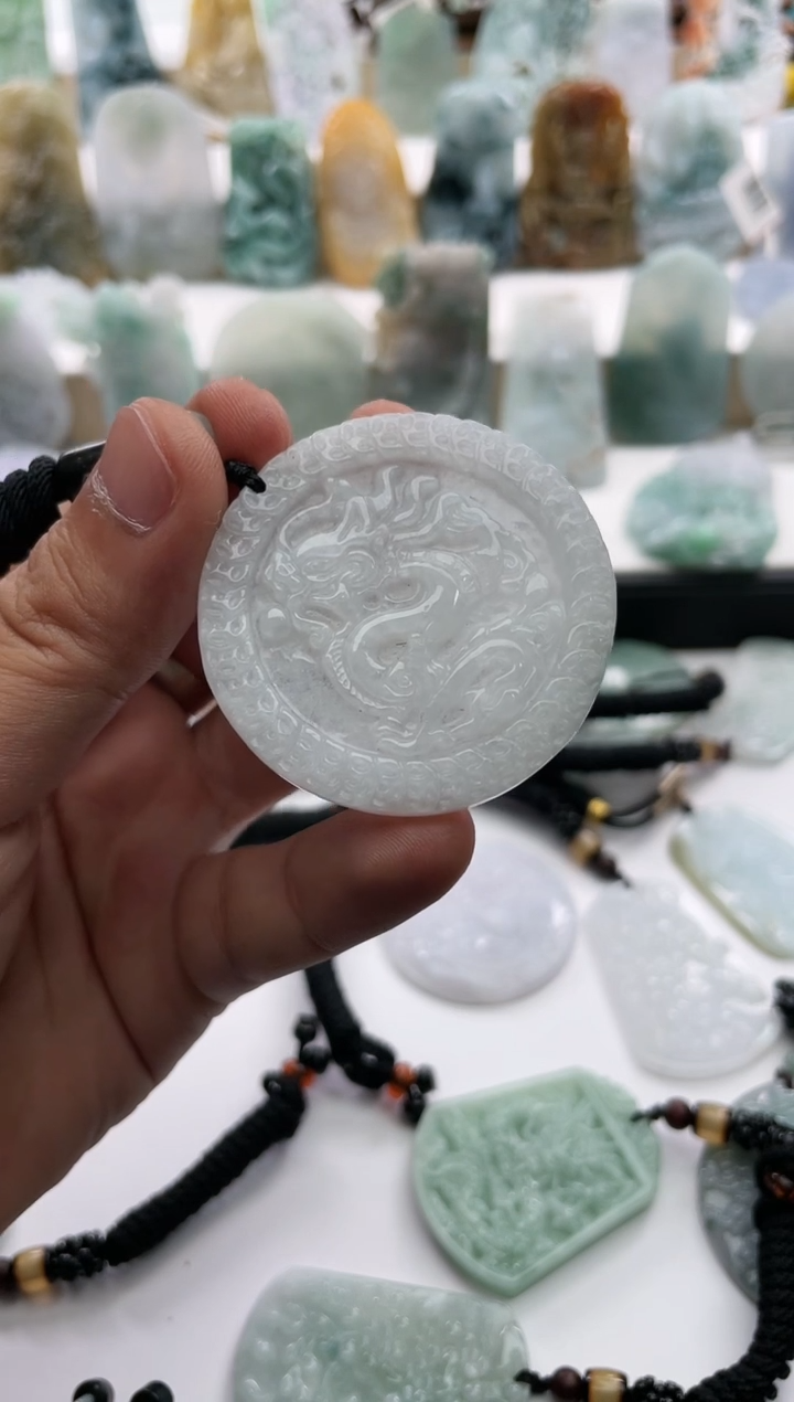 【闪购商品】翡翠颈饰未镶嵌..../1/15/178