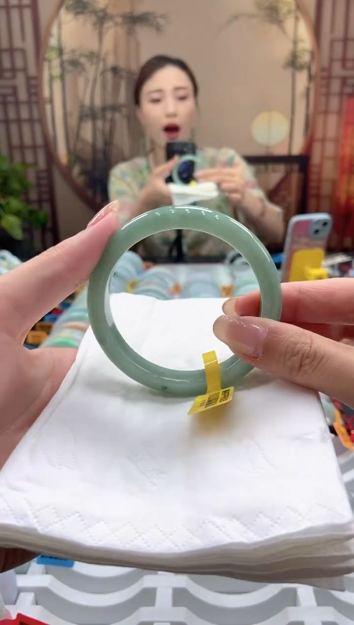 翡翠手镯未镶嵌000020084