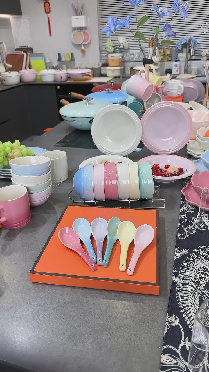 【闪购商品】瓷六色勺子