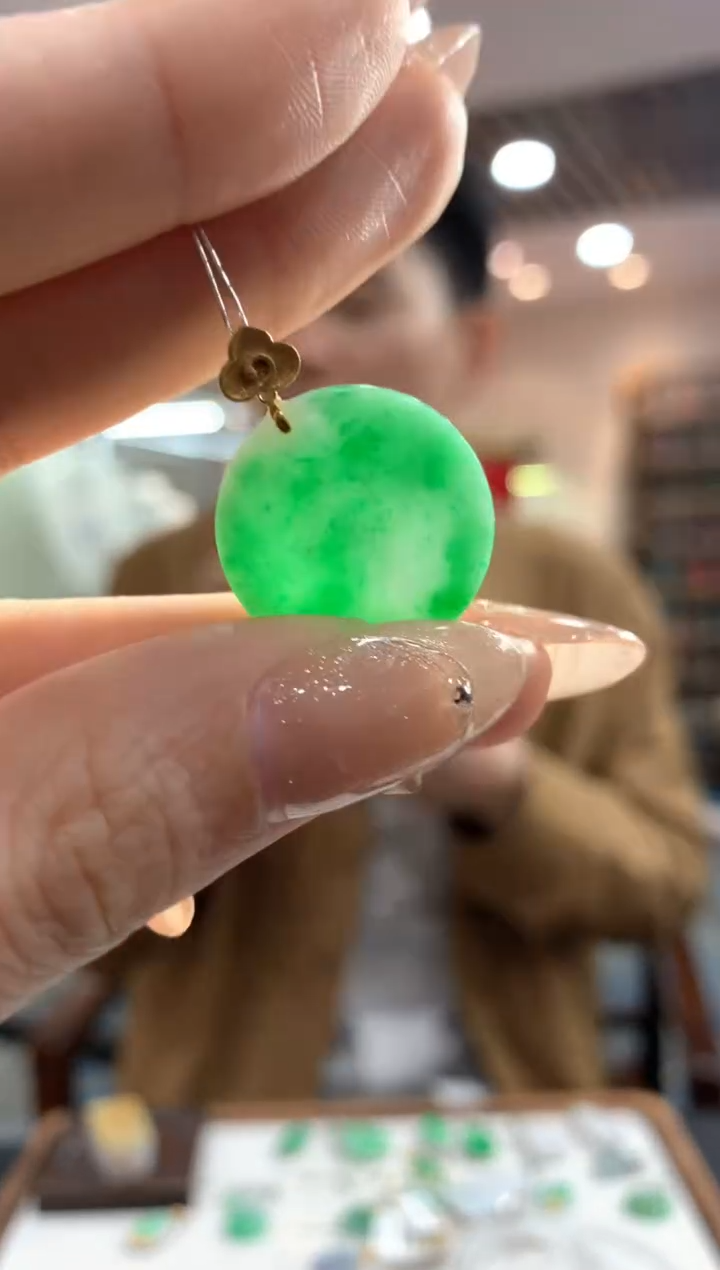 【闪购商品】翡翠吊坠(不含链)18K金镶嵌圆牌