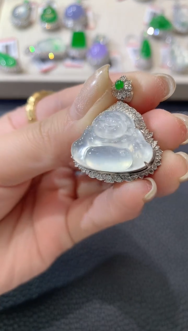 【闪购商品】翡翠吊坠(不含链)18K金镶嵌A95