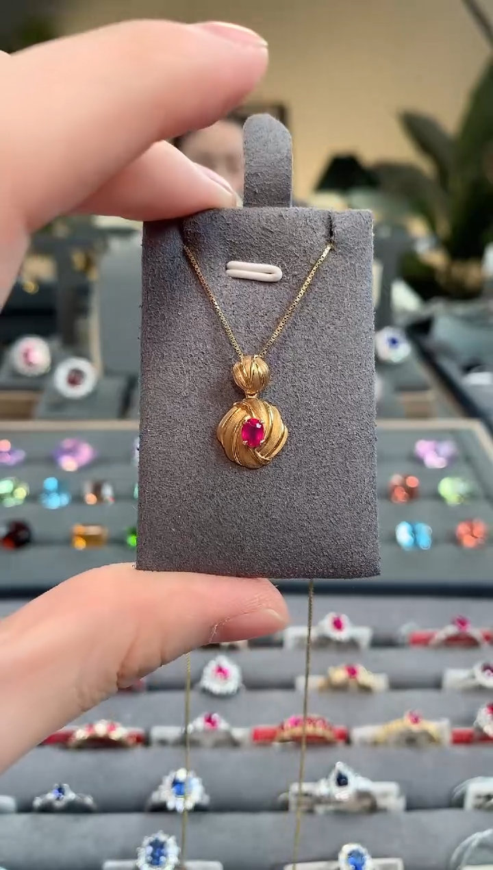 【闪购商品】红宝石吊坠(不含链)18K金镶嵌无烧红宝石