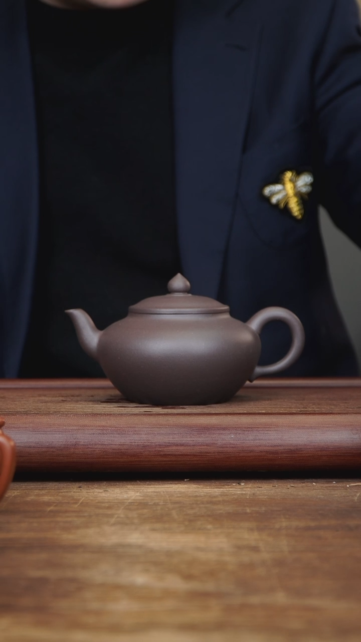 【闪购商品】紫砂茶壶320ml 处理正高作品 素樱  乌泥