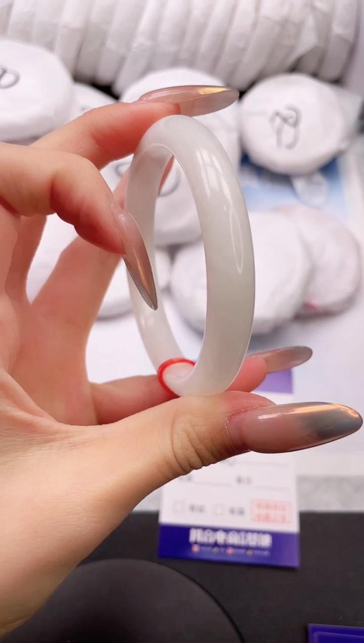 【闪购商品】和田玉手镯未镶嵌12K467-56