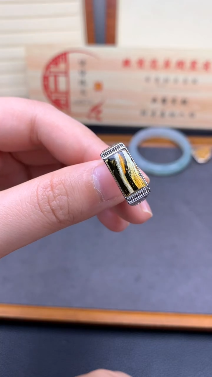 【闪购商品】琥珀戒指未镶嵌///////////