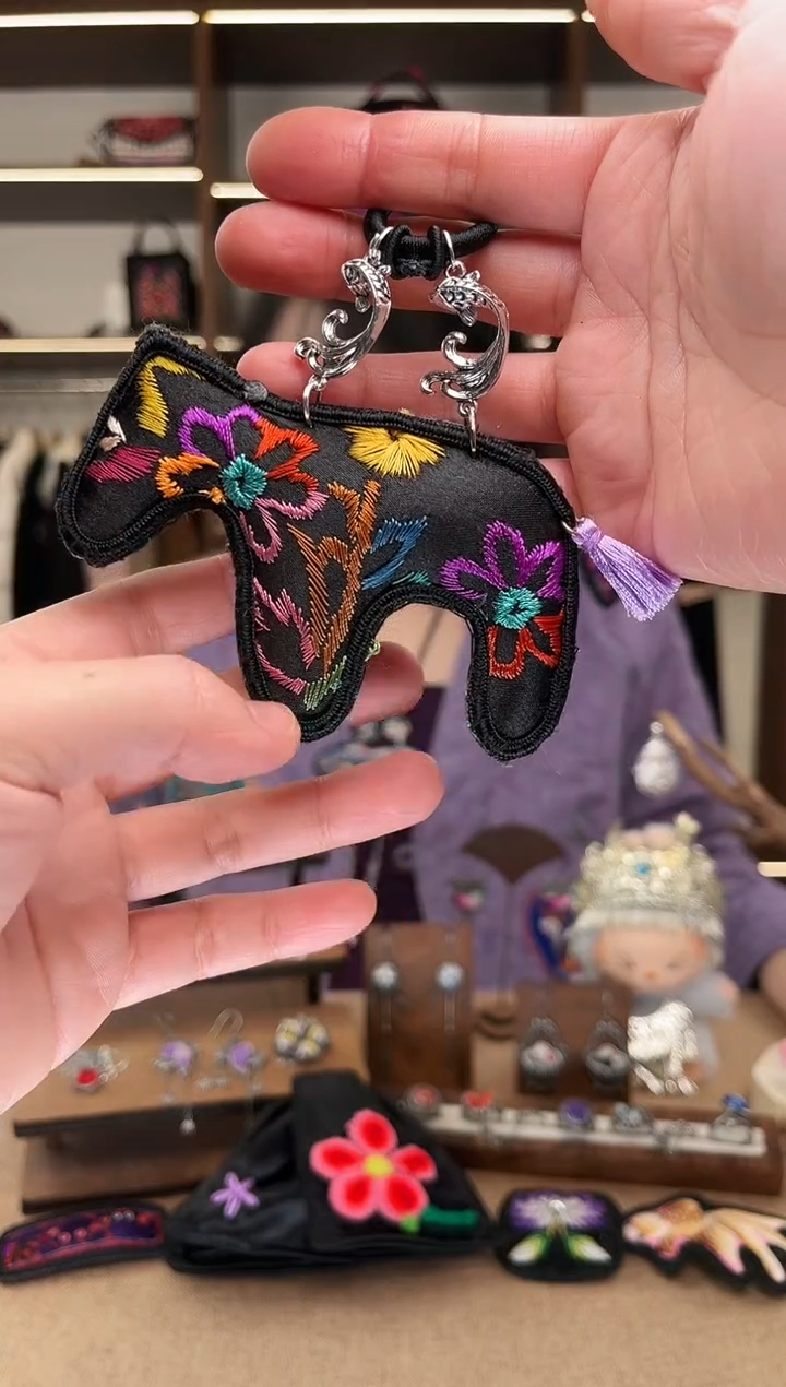 织绣1676黔东南苗族刺绣