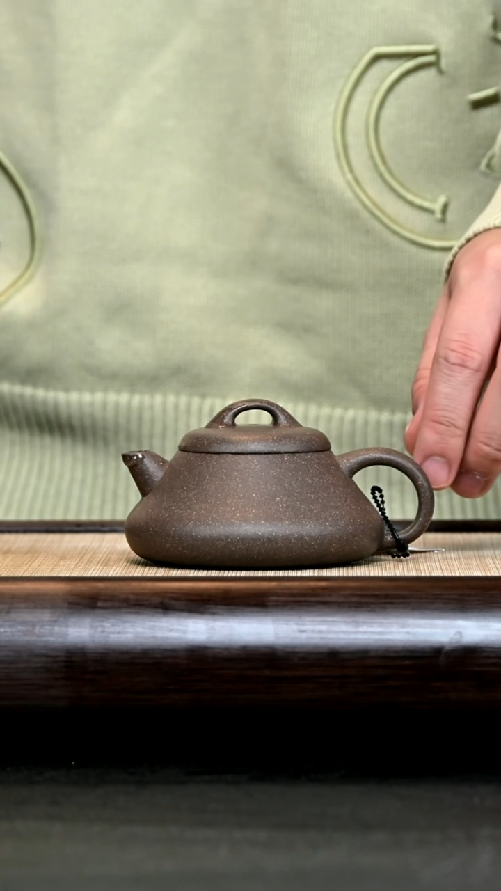 【闪购商品】紫砂茶壶GP15531 小石瓢 青段