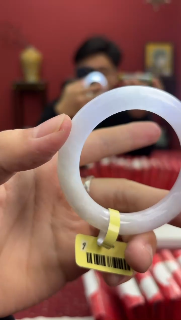 【闪购商品】翡翠手镯（圆镯）未镶嵌11手镯