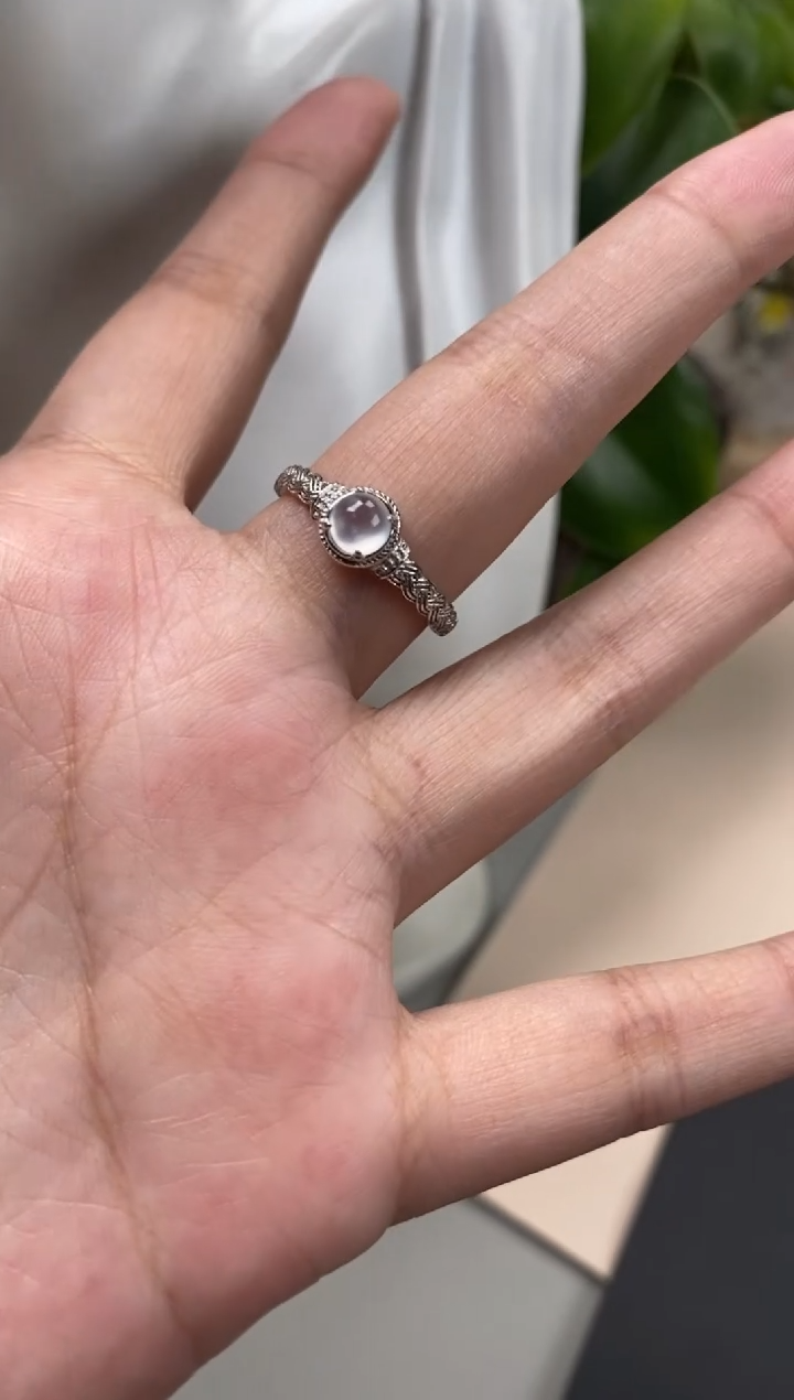 【闪购商品】翡翠颈饰银S925镶嵌翡翠冰种蛋面