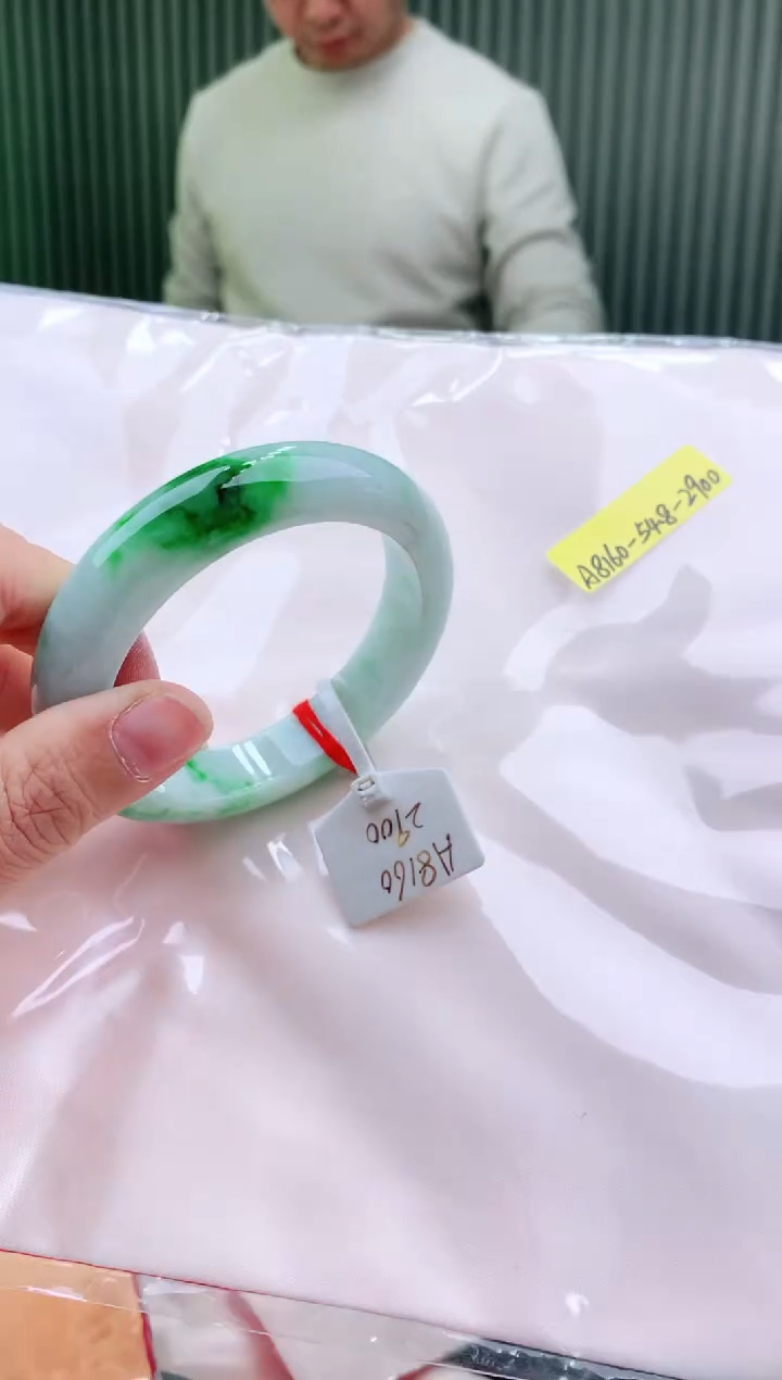 未镶嵌手镯翡翠54+