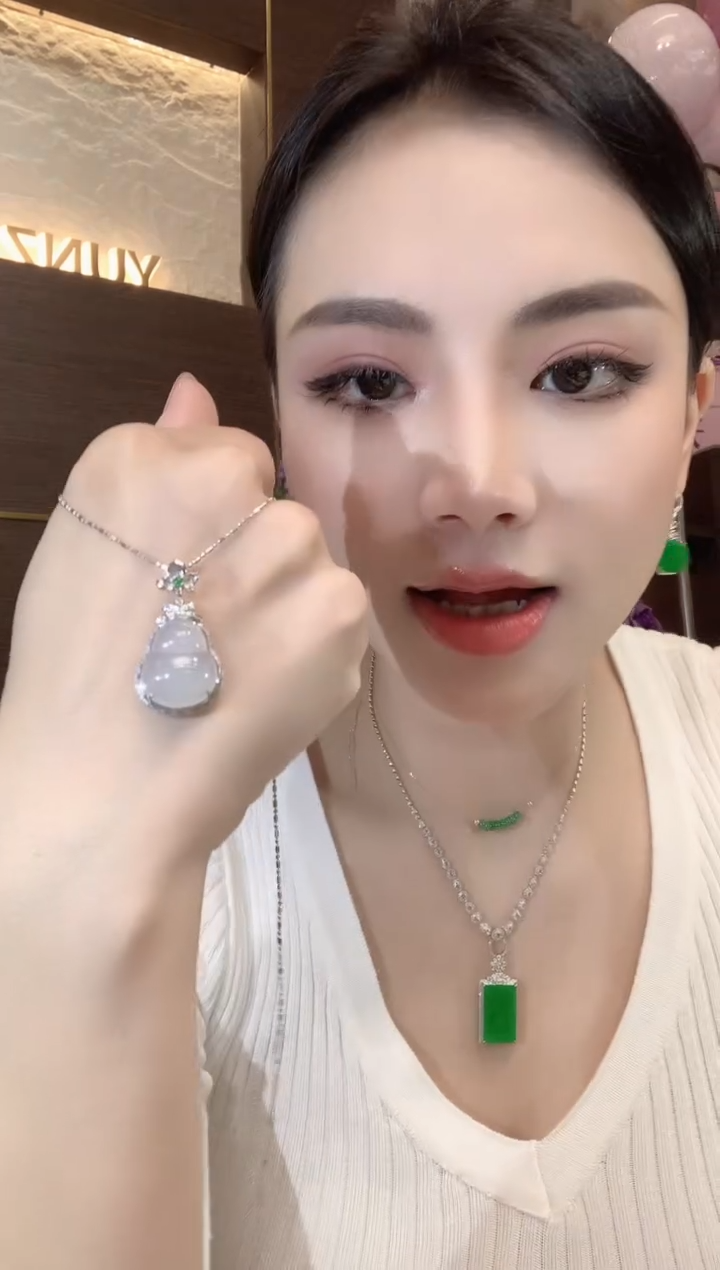 吊坠(不含链)18K金镶嵌翡翠A12