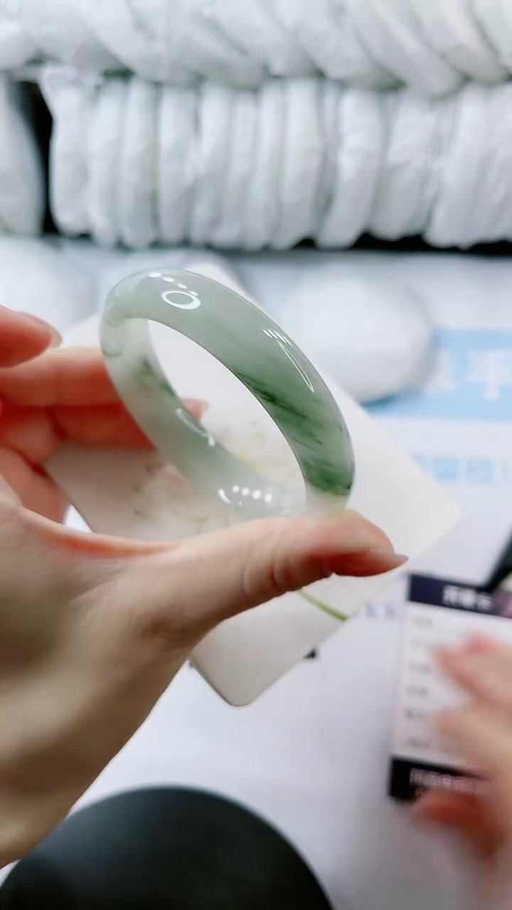 【闪购商品】石英质玉手镯未镶嵌多样性发货L188