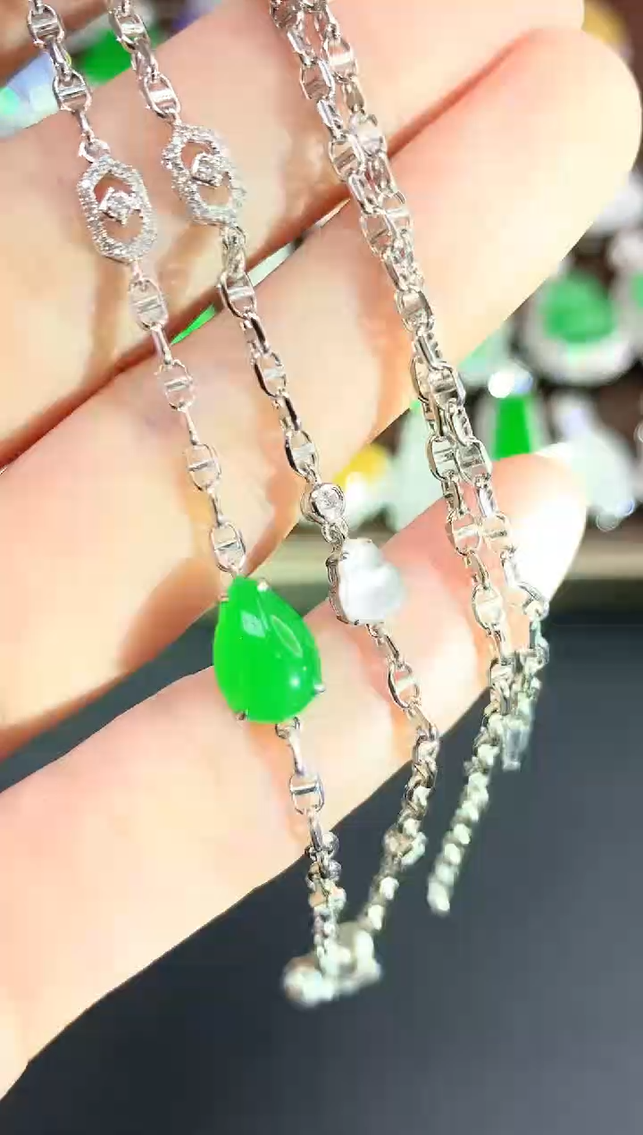 套链18K金镶嵌翡翠125|