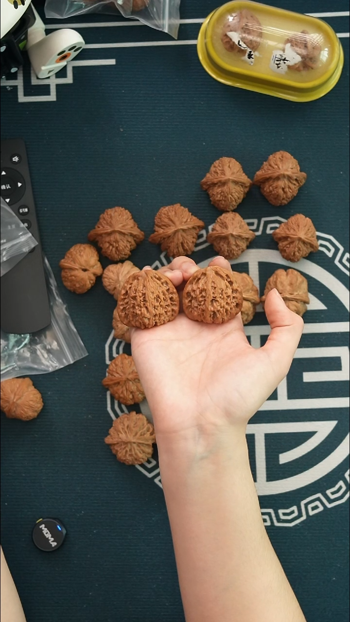 吊坠文玩核桃三角疆42全