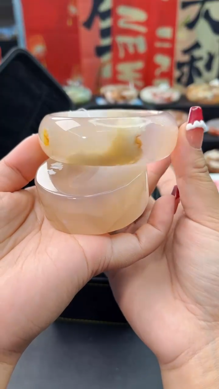 【闪购商品】石英质玉手镯未镶嵌赠送镯心（59圈口）