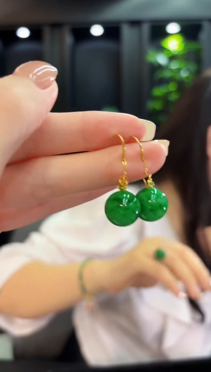 18K金镶嵌翡翠耳饰 缅料A货/支持复检/一件