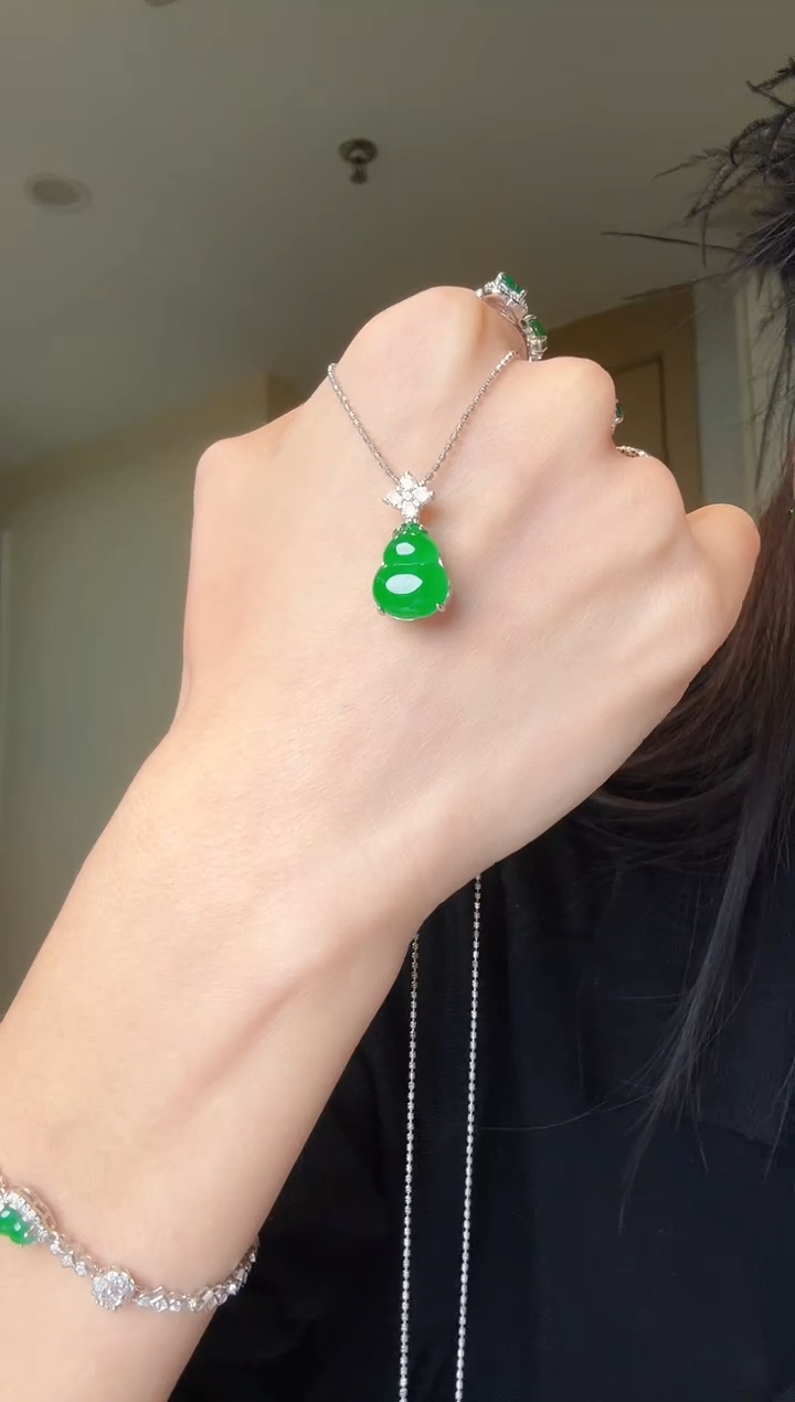 【闪购商品】翡翠吊坠(不含链)银S925镶嵌天然翡翠吊坠1