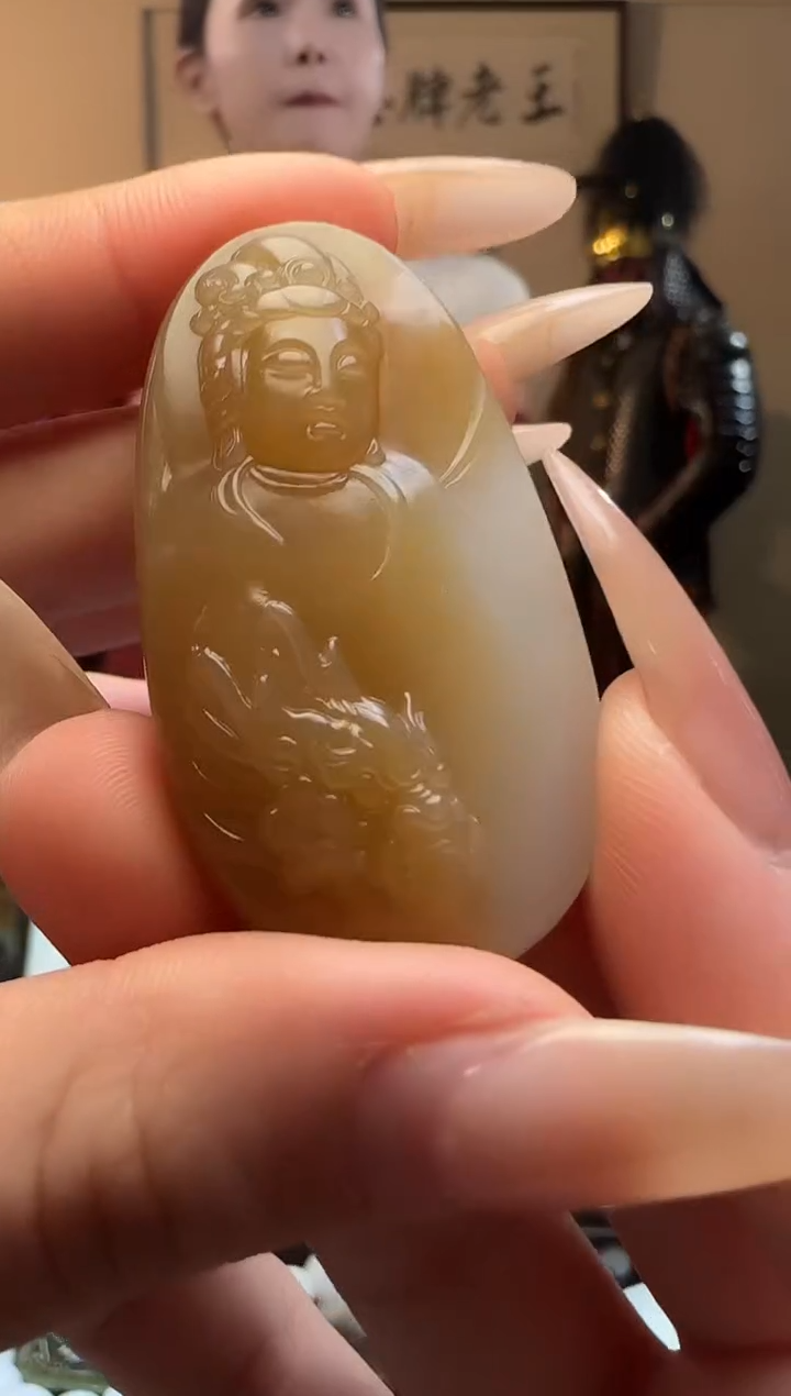 【闪购商品】和田玉糖白观音未镶嵌吊坠