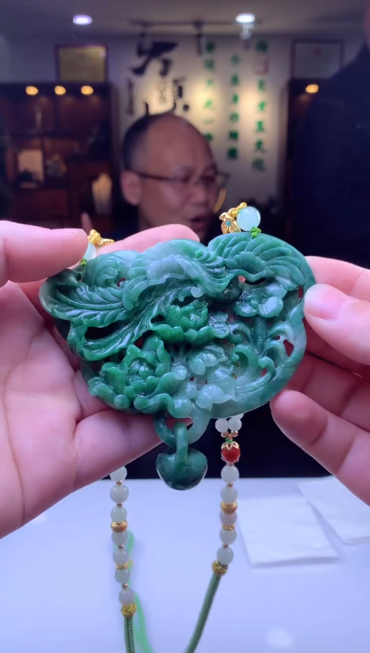 【闪购商品】定制翡翠未镶嵌挂件发货（拍一发一）