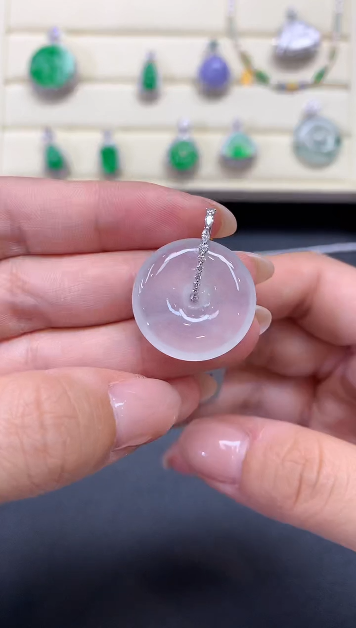 【闪购商品】翡翠颈饰18K金镶嵌Q817    