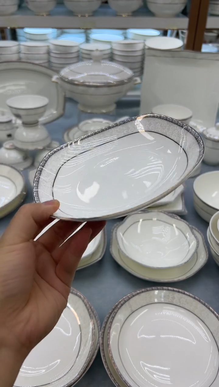 骨瓷玲珑7方4个    