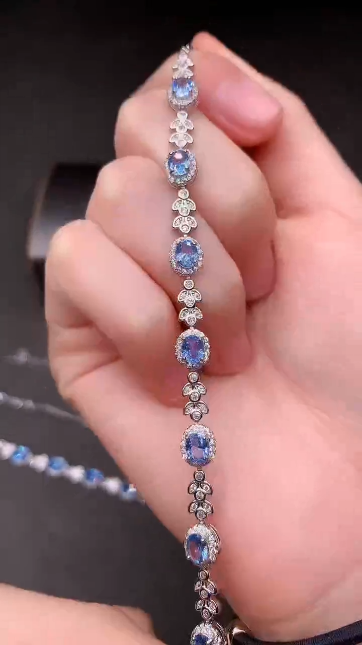 【闪购商品】海蓝宝石手链银S925镶嵌.....