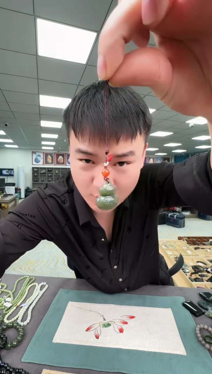 未镶嵌和田玉挂件b58