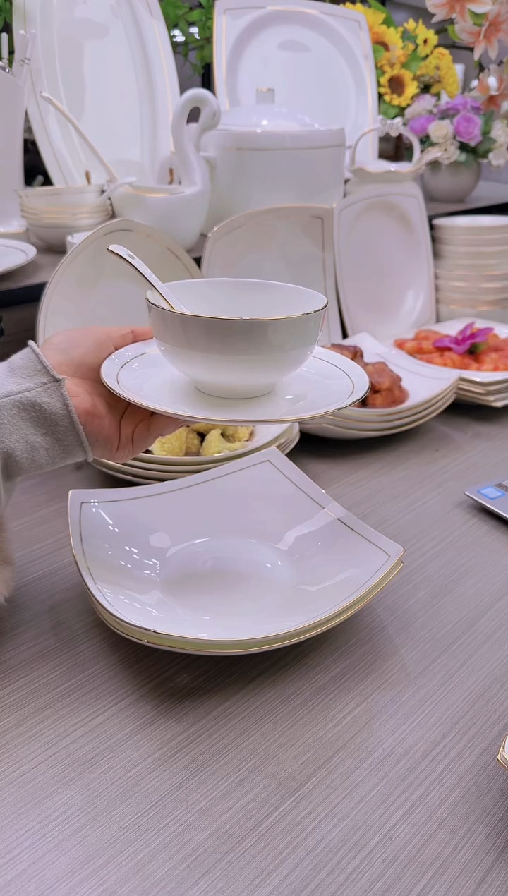 【闪购商品】45%以上骨粉骨瓷奥碗 7骨碟小勺12套