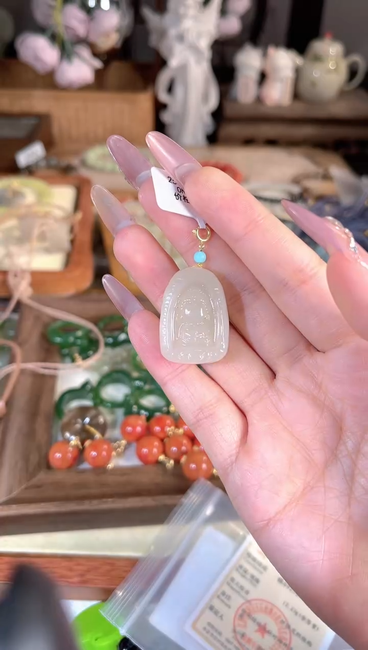 吊坠(不含链)未镶嵌和田玉多样性发其一孤品默认微瑕