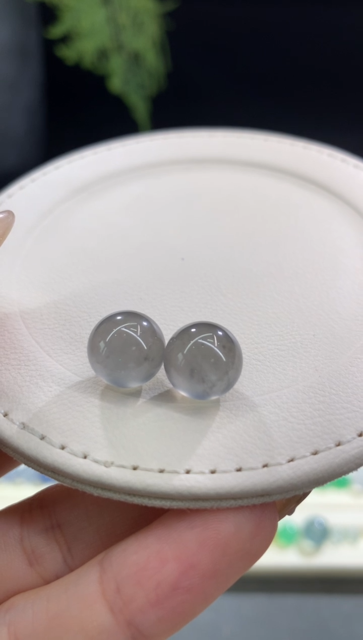 散珠翡翠一对卡10.7/10.8