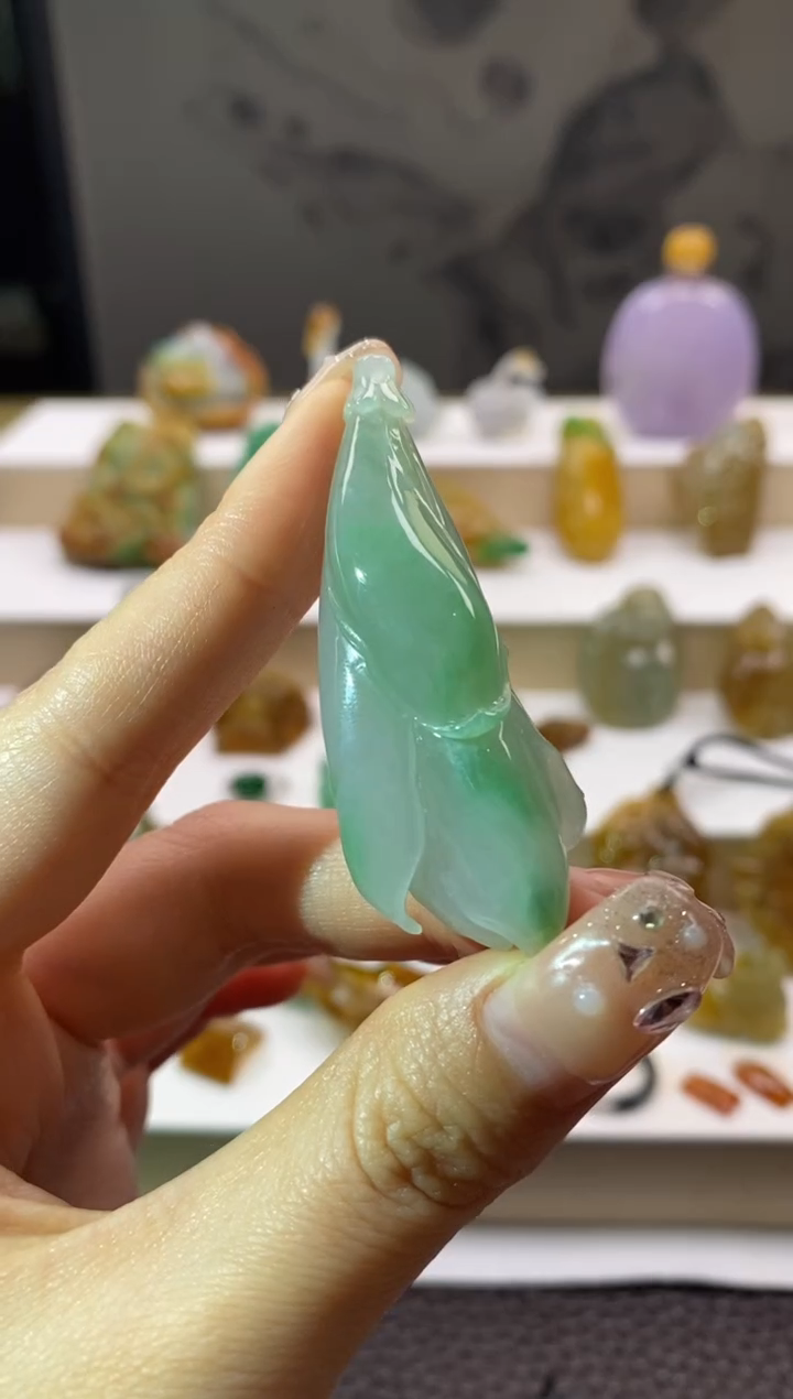 未镶嵌挂件翡翠玉兰花