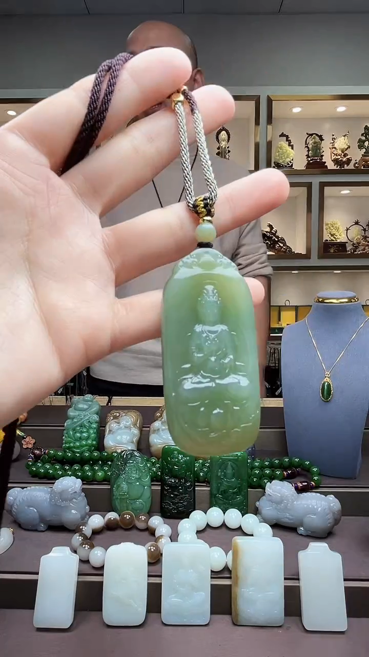 【闪购商品】和田玉颈饰未镶嵌苏