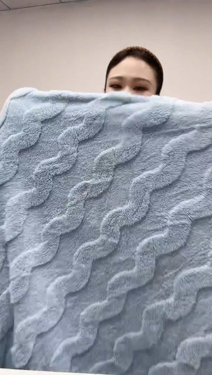 法兰绒2.2X2.3毯子瑕疵